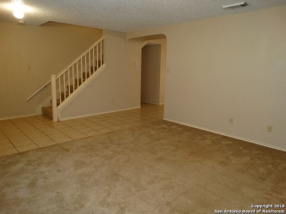 4th image of 16046 Walnut Creek Dr