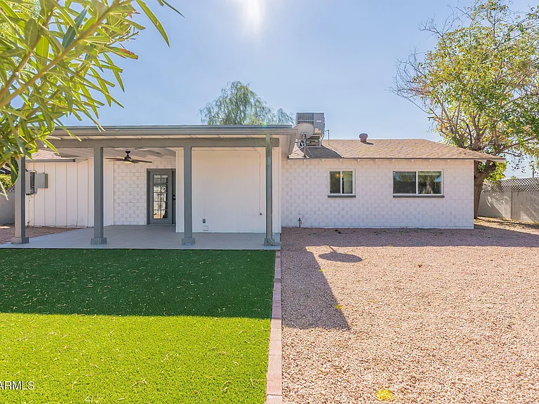 8202 E Piccadilly Rd — Photo 33