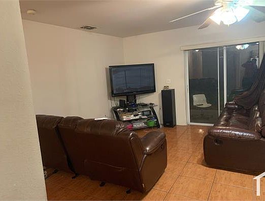2nd image of 625 Bluebill Ct Unit B