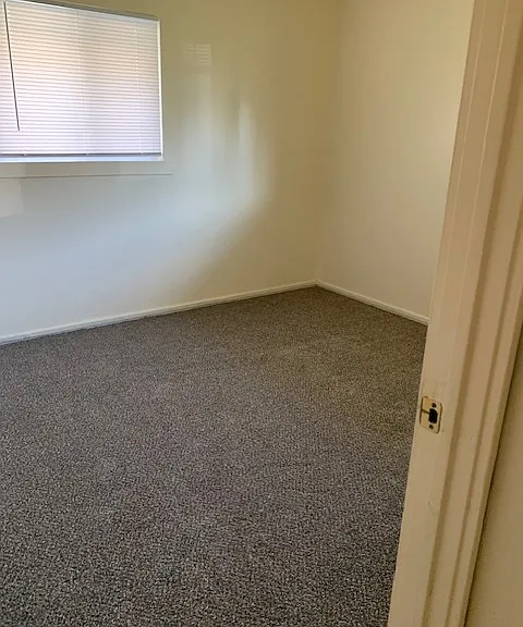Frederick Avenue Apartments — Photo 4