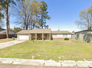 104 Wildwood Dr, Texarkana, TX 75501
