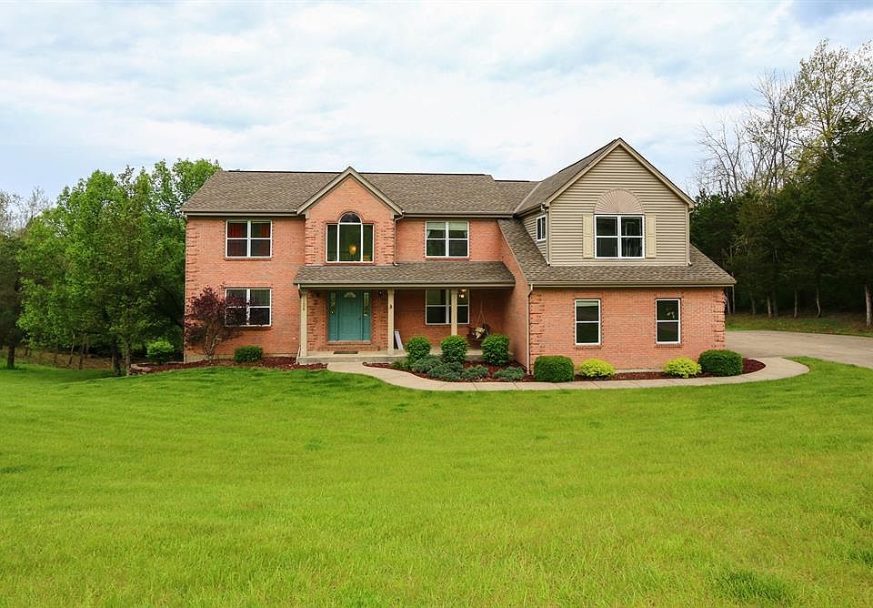1st image of 126 Carriage Park Dr