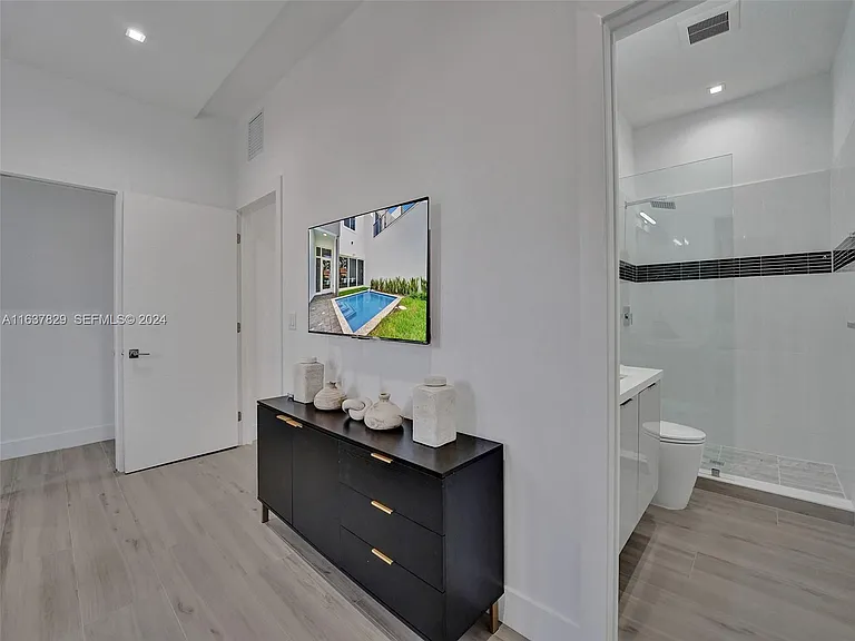 1222 NE 15th Ave — Photo 27