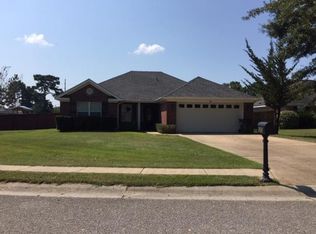8252 Edgewood Dr, Daphne, AL 36526
