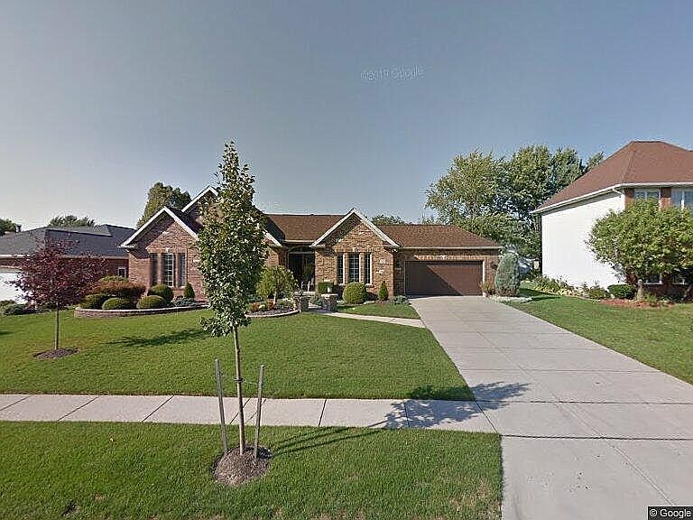 1st image of 32 Joliet Ln