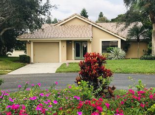 2 Inlets Blvd, Nokomis, FL 34275