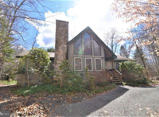 4146 Hemlock Trl, Pocono Pines, PA 18350