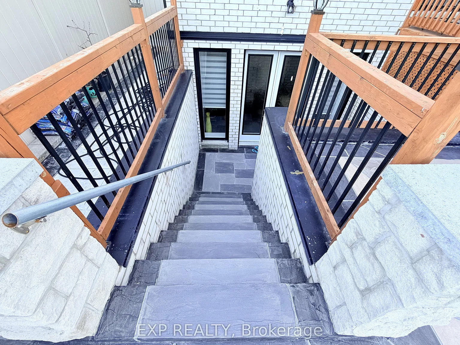 2 bed, $2,000 — Photo 4