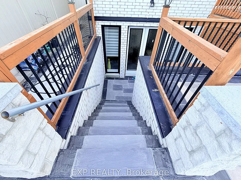 1606 Sandhurst Cres — Photo 7