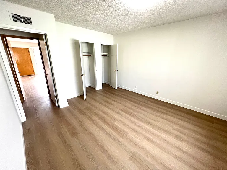 Arcadia Manor — Photo 8
