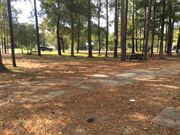 2nd image of 101 Rolling Hills Dr