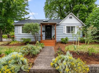 655 Kelly Blvd N, Springfield, OR 97477