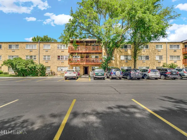 726 Dempster St #5, Mount Prospect, IL 60056