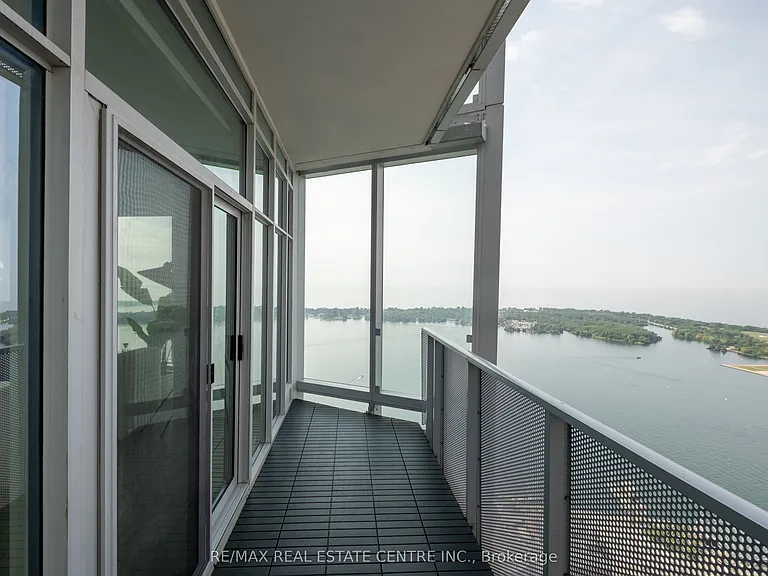 10 York St #6210 — Photo 39