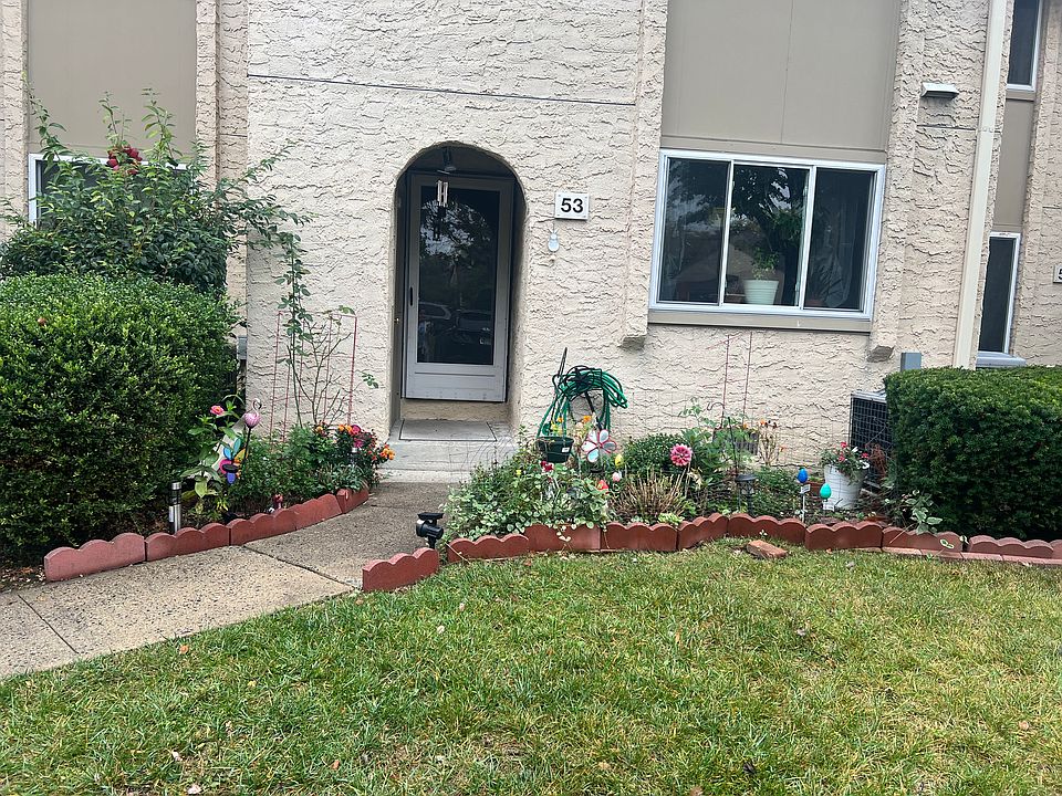 1st image of 53 Tennyson Dr #53