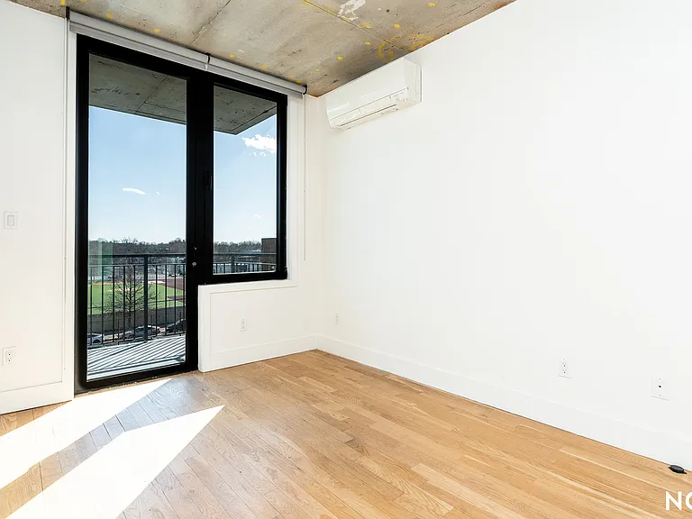 824 E New York Ave #2J — Photo 8
