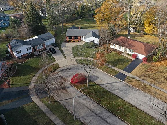 2nd image of 1802 N Kennicott Ave