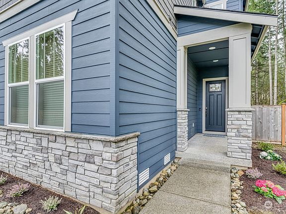 4th image of 14522 110th Street NE