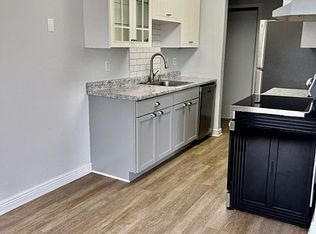 807 11th Ave S APT 7, Hopkins, MN 55343