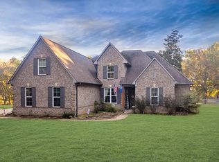 1183 W Liberty Ave, Covington, TN 38019