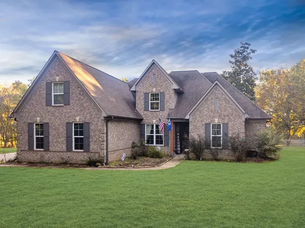 1183 W Liberty Ave, Covington, TN 38019