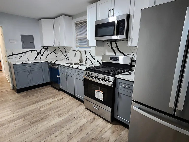 335 Summit Ave #1 — Photo 9