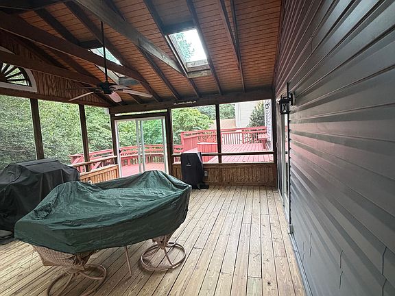 3rd image of 7417 Sandalfoot Way