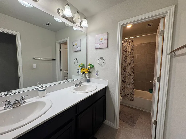 1052 Myrna Bnd — Photo 24
