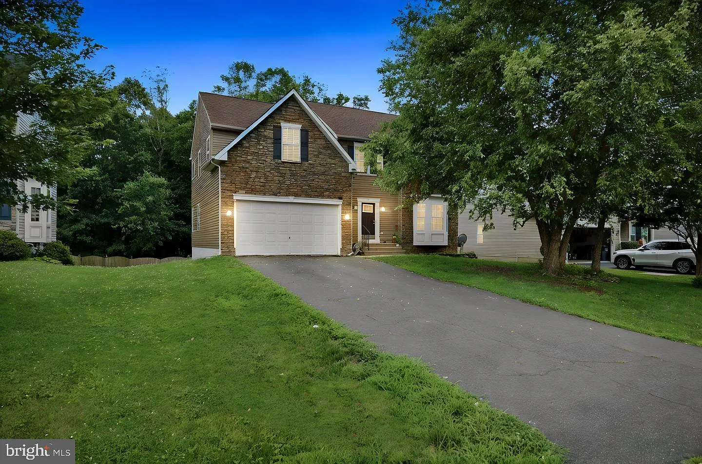 5 bed, 3.5 bath, 3429 sqft, $2,900 — Photo 2