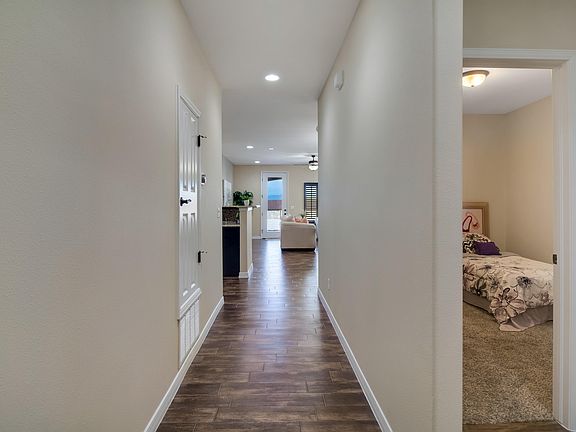 4th image of 3733 Loma Adriana Dr