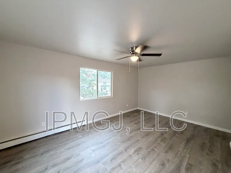 3246 Downey Ct #4 — Photo 5