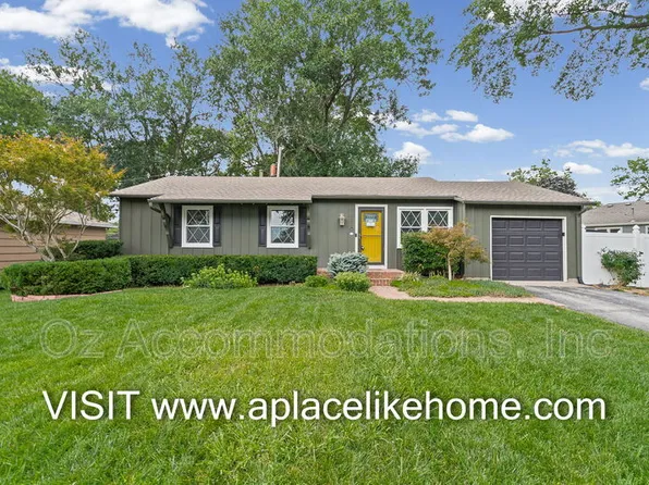 8870 Westbrooke Dr, Overland Park, KS 66212