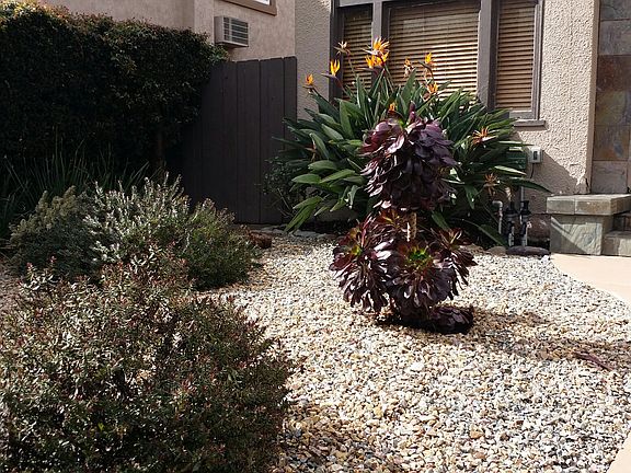 4th image of 3047 N Park Way