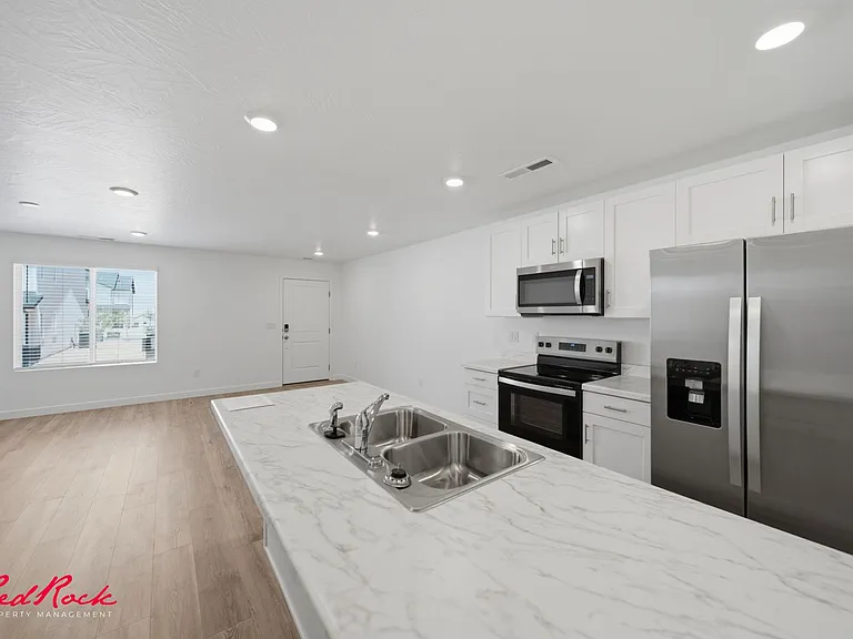 2775 E Rushpink Ln — Photo 1