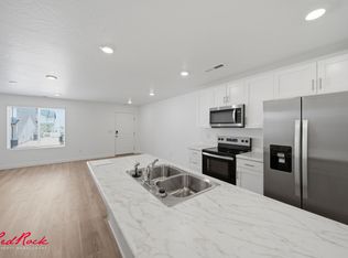 2775 E Rushpink Ln, Washington, UT 84780