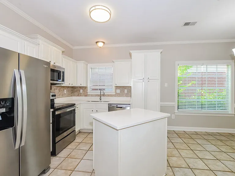 4508 Westminister Cir — Photo 8