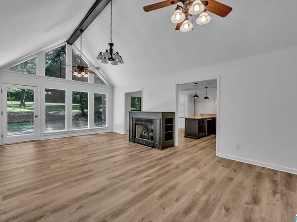 855 Valley Trl, Warrior, AL 35180