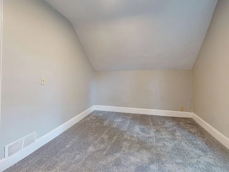 2053 W 95th St — Photo 86
