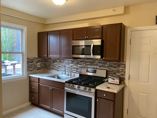 307 Grove St #1, Jersey City, NJ 07302