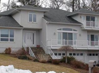 9 Lees Trl, Acushnet, MA 02743