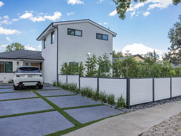 13355 Debby St — Photo 21