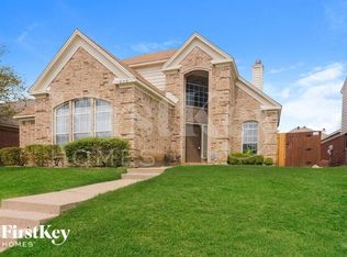 878 San Jacinto Dr, Grand Prairie, TX 75052