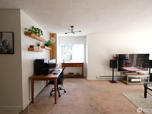 4th image of 4823 180th Street SW #H-204