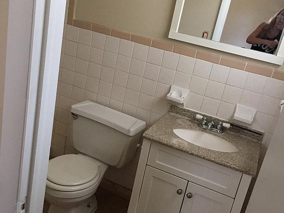 4th image of 1408 Morningside Dr