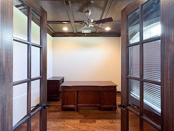 3rd image of 2081 Riverwater Ln