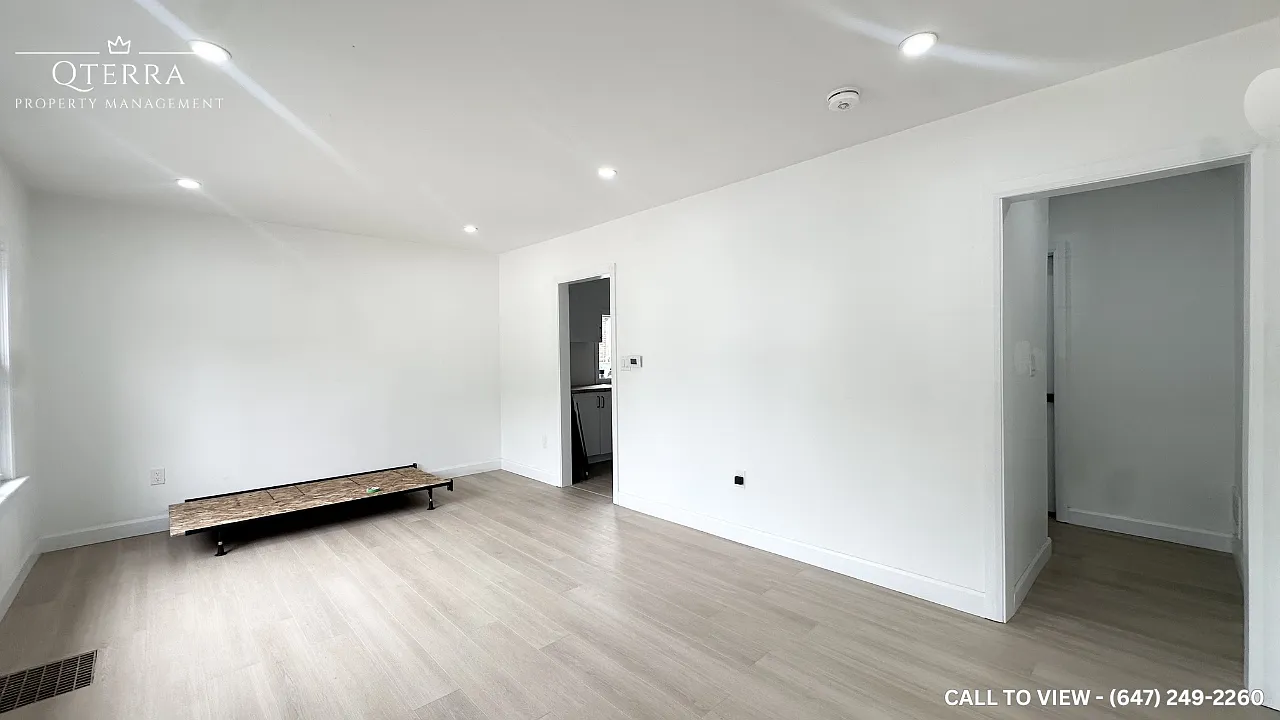 2 bed, 700 sqft, $1,849 — Photo 3