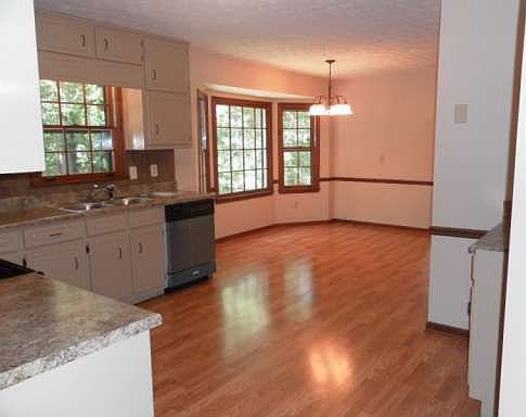 3rd image of 2361 Westridge Dr