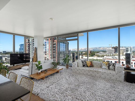 3rd image of 38 N Almaden Blvd Unit 1423