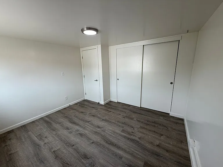 2048 S Beretania St — Photo 9