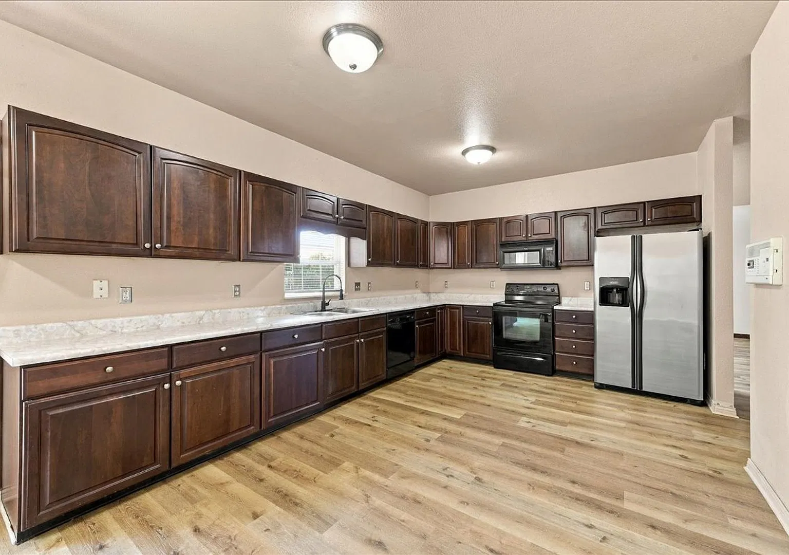 1816 Ernest Court - $2395.00/mo. — Photo 2